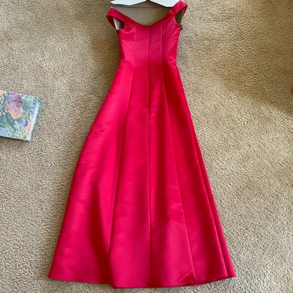 Scott McClintock formal floor length dress, satin - Picture 2 of 2